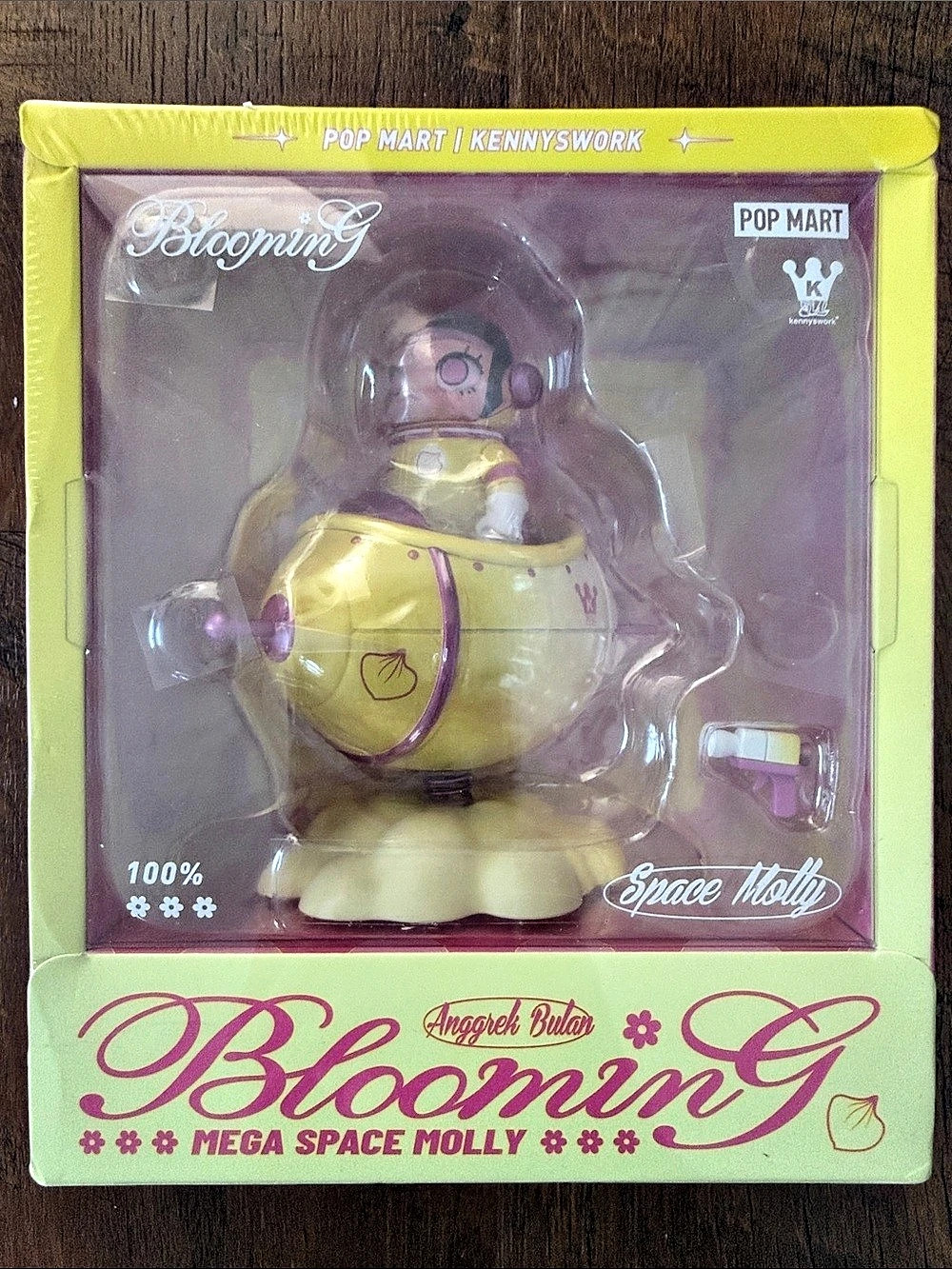 Mega Space Molly 100% Blooming Series - Anggrek Bulan